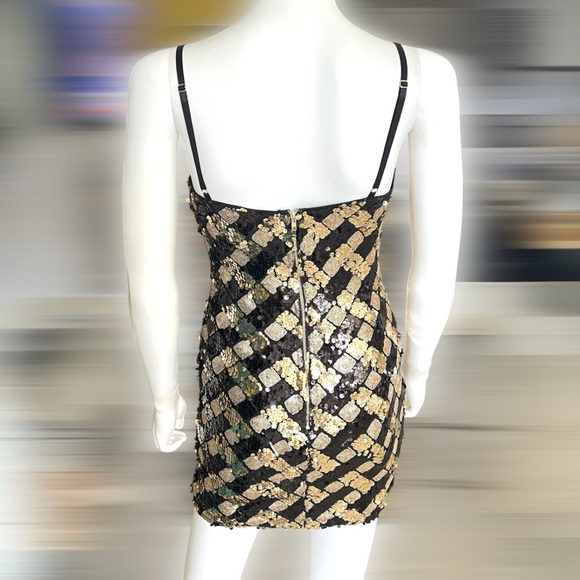 QUII Beautiful black and gold sequin mini dress sz S M L - Picture 4 of 6